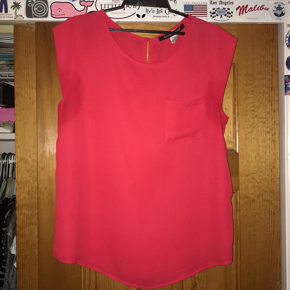 A Blouse to look presentable and professional